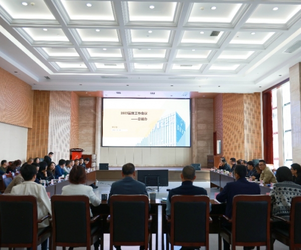 为（内部）客户提供价值，，，，，为实现“领跑”赋能加速