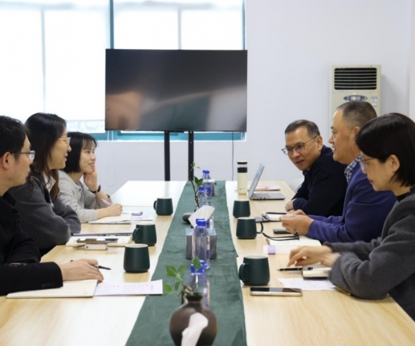 关心关怀落实处，，，，，政企同心谋发展